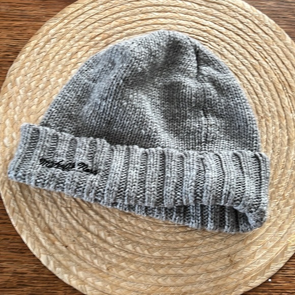 Mitchell & Ness Raptors  15% wool Knit Beanie Toque  Hat - Picture 6 of 9